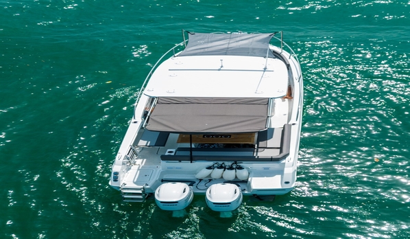 Jeanneau Cap Camarat 9.0 CC - Limestone Private Charters Fleet