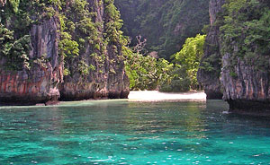 Overnight Yacht Charter