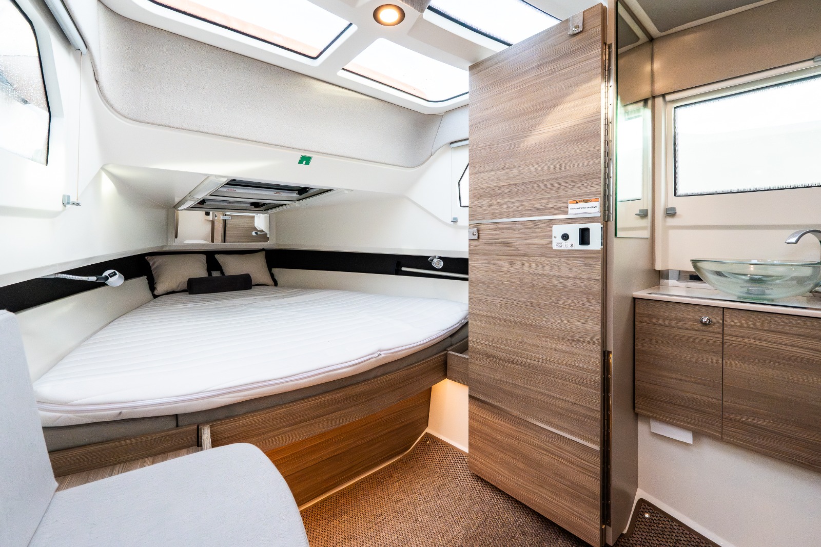 Saxdor 320 GTO - Limestone Private Charters Fleet