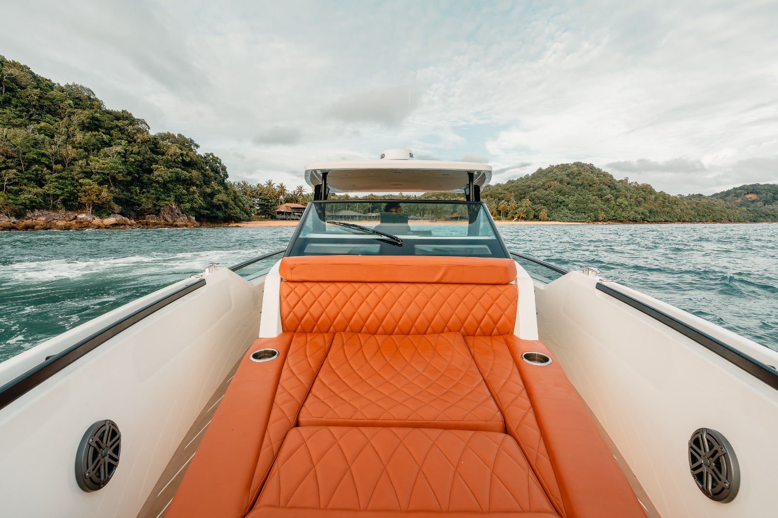 Saxdor 320 GTO - Limestone Private Charters Fleet